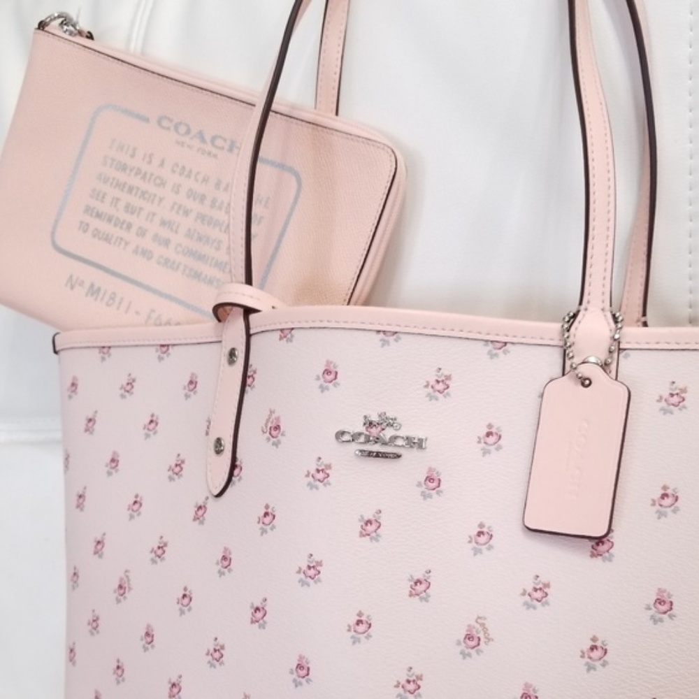 🚫SOLD🚫NWT COACH REV CITY TOTE & WRISTLET SET - Picture 7 of 8